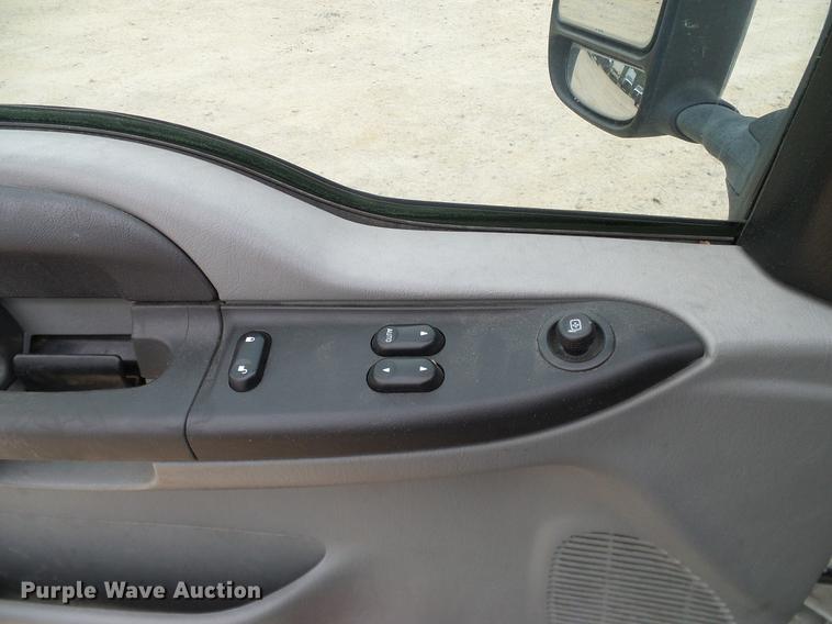 image for item DC2210 2007 Ford F350 Super Duty SuperCab utility bed pickup truck