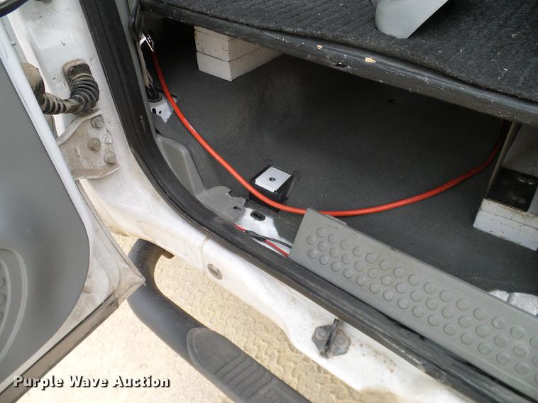 image for item DC2210 2007 Ford F350 Super Duty SuperCab utility bed pickup truck