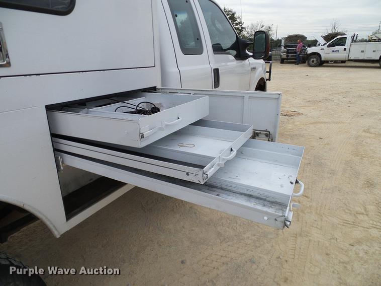 image for item DC2210 2007 Ford F350 Super Duty SuperCab utility bed pickup truck