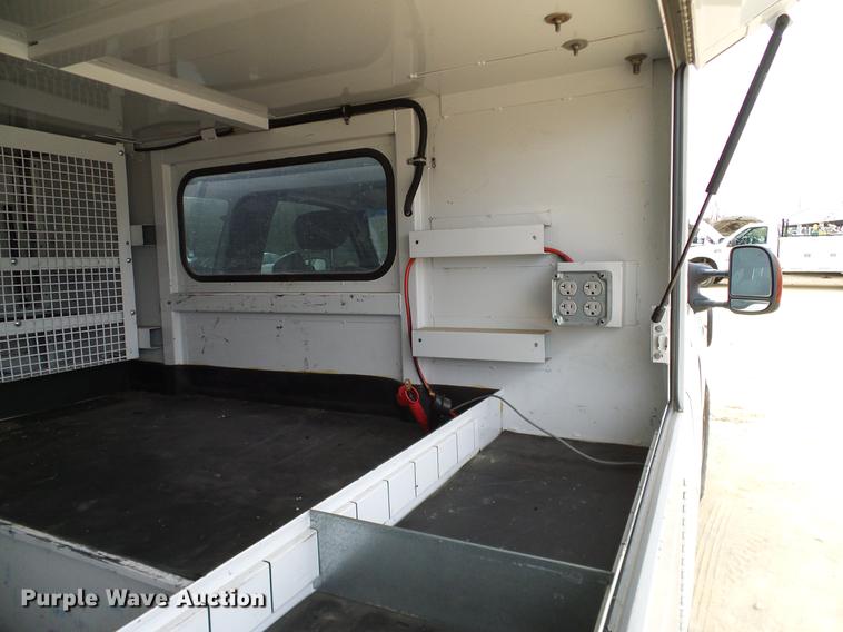 image for item DC2210 2007 Ford F350 Super Duty SuperCab utility bed pickup truck