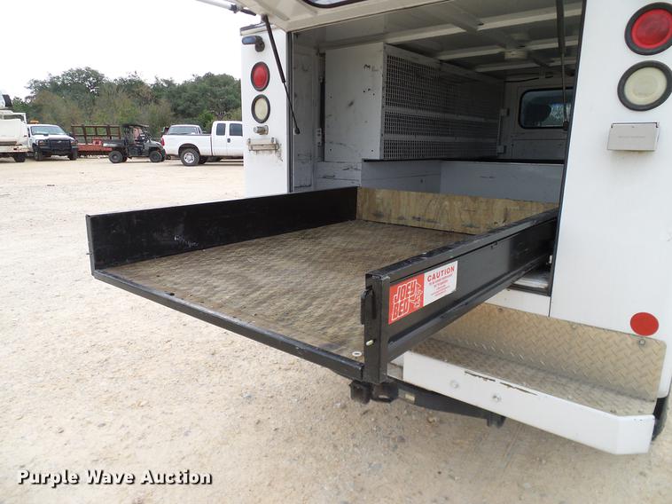 image for item DC2210 2007 Ford F350 Super Duty SuperCab utility bed pickup truck