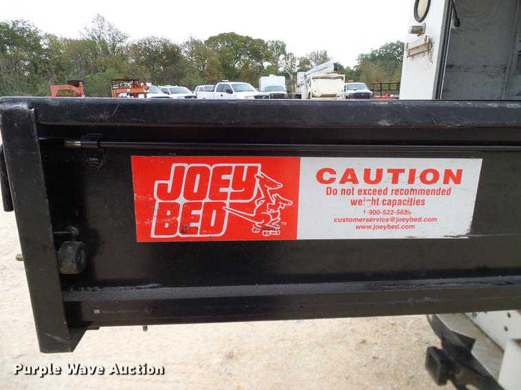 image for item DC2210 2007 Ford F350 Super Duty SuperCab utility bed pickup truck