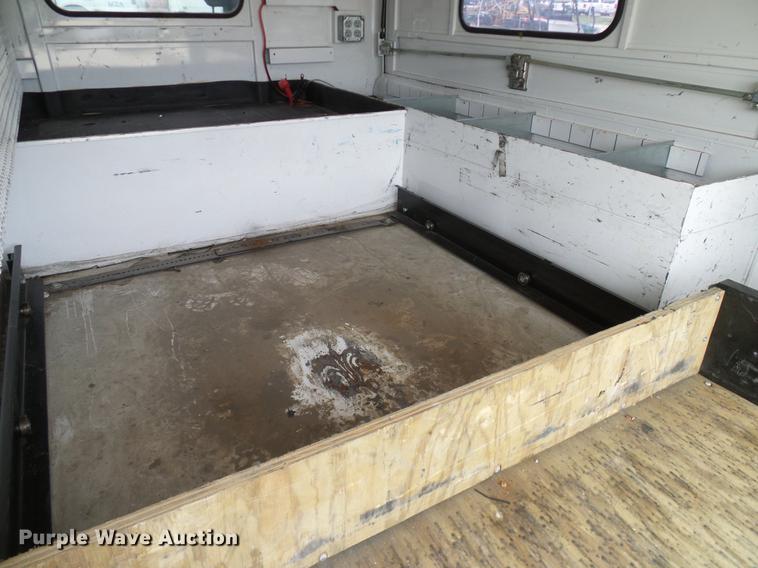 image for item DC2210 2007 Ford F350 Super Duty SuperCab utility bed pickup truck