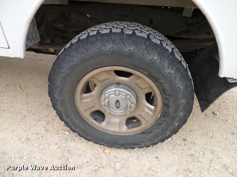 image for item DC2210 2007 Ford F350 Super Duty SuperCab utility bed pickup truck