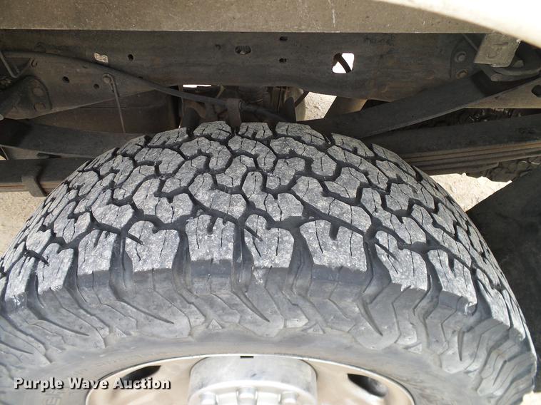 image for item DC2210 2007 Ford F350 Super Duty SuperCab utility bed pickup truck