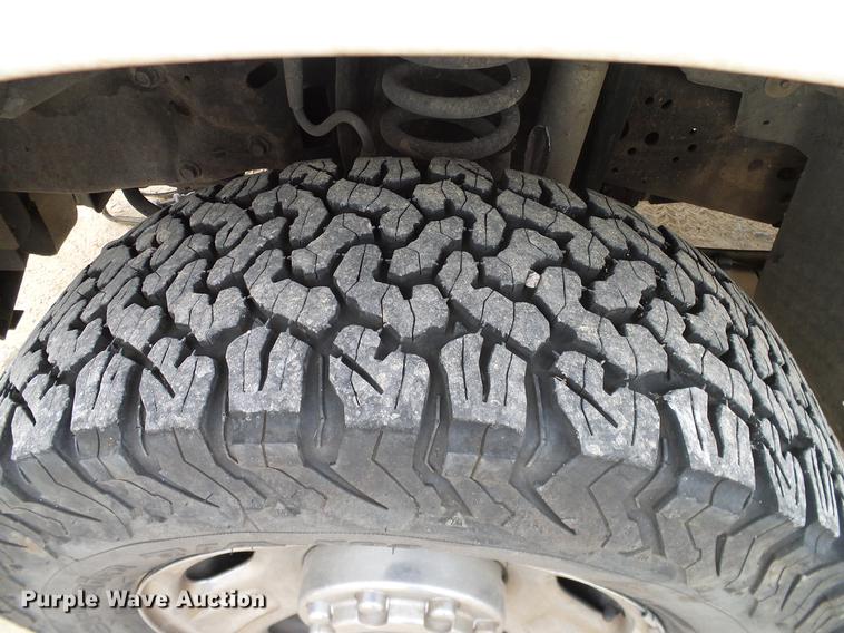 image for item DC2210 2007 Ford F350 Super Duty SuperCab utility bed pickup truck