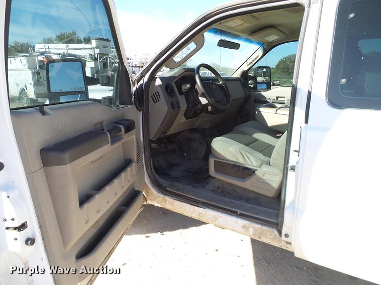 image for item DC2211 2008 Ford F250 Super Duty SuperCab pickup truck