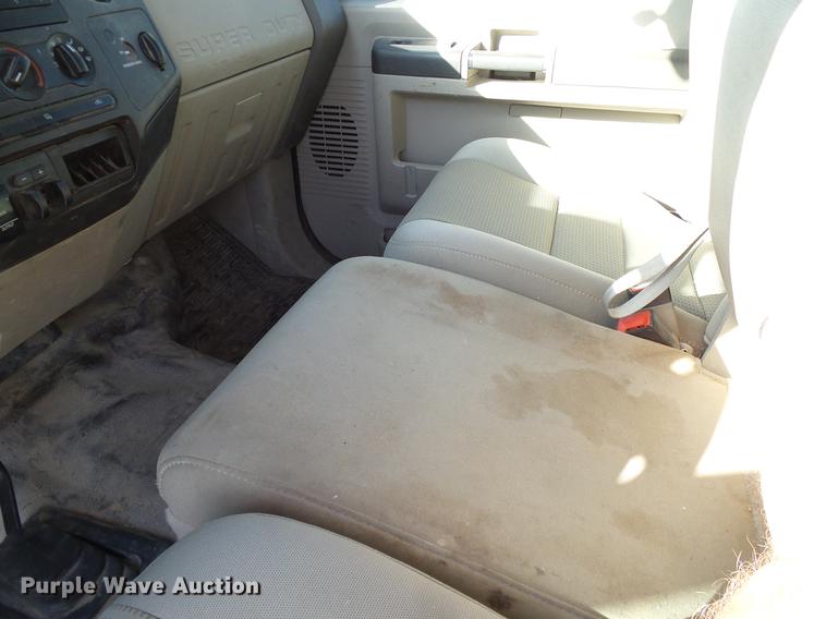 image for item DC2211 2008 Ford F250 Super Duty SuperCab pickup truck