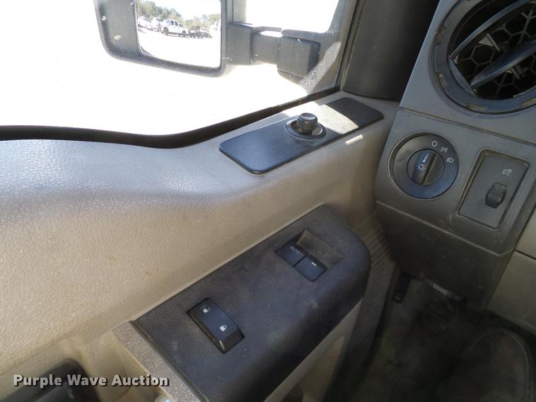image for item DC2211 2008 Ford F250 Super Duty SuperCab pickup truck