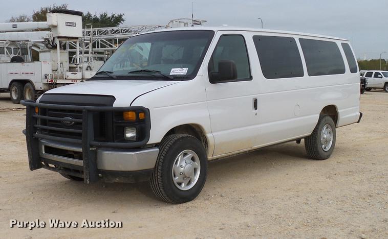 image for item DC2212 2011 Ford E350 Super Duty Extended van