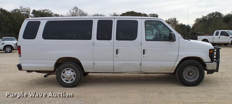 image for item DC2212 2011 Ford E350 Super Duty Extended van