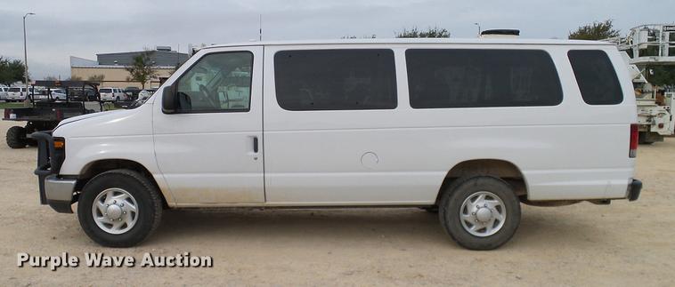 image for item DC2212 2011 Ford E350 Super Duty Extended van