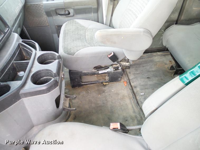 image for item DC2212 2011 Ford E350 Super Duty Extended van
