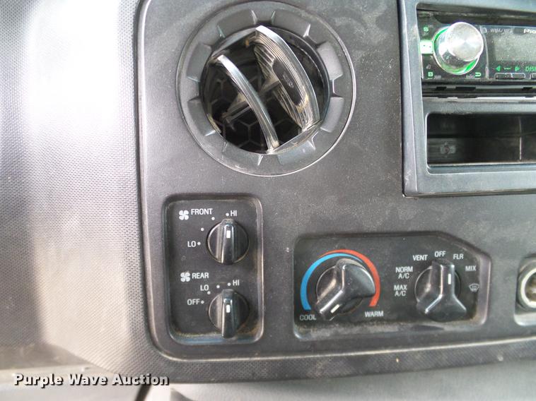 image for item DC2212 2011 Ford E350 Super Duty Extended van