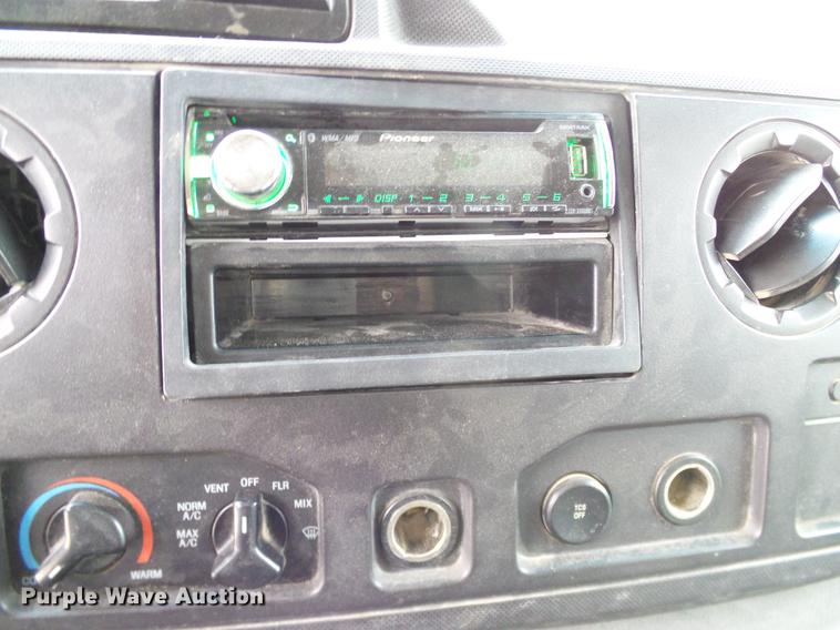 image for item DC2212 2011 Ford E350 Super Duty Extended van