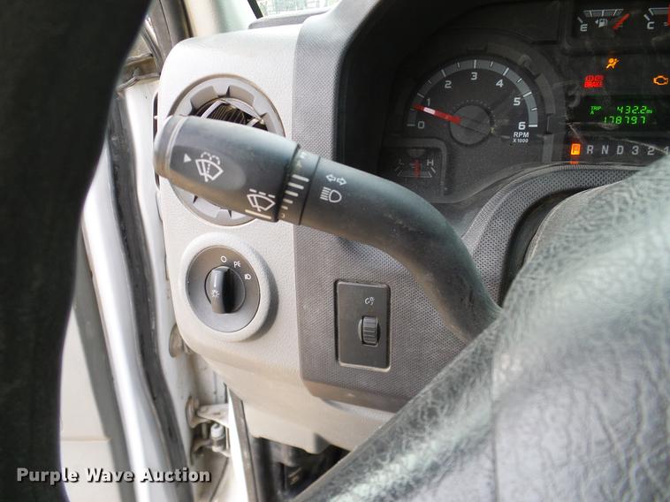 image for item DC2212 2011 Ford E350 Super Duty Extended van