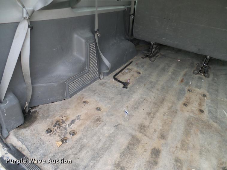 image for item DC2212 2011 Ford E350 Super Duty Extended van