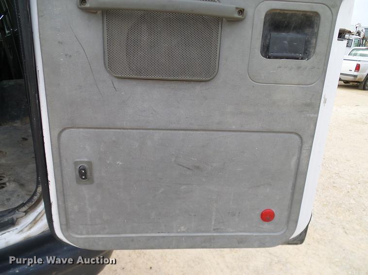 image for item DC2212 2011 Ford E350 Super Duty Extended van