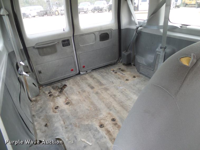 image for item DC2212 2011 Ford E350 Super Duty Extended van