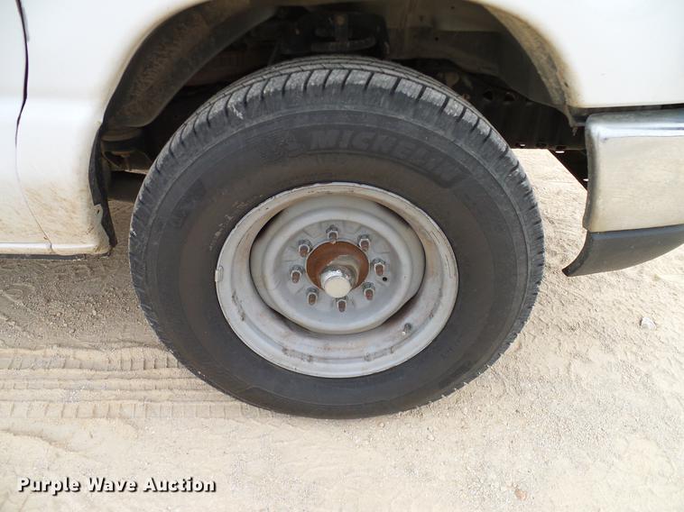 image for item DC2212 2011 Ford E350 Super Duty Extended van