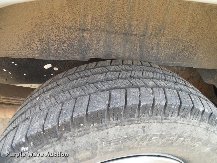 image for item DC2212 2011 Ford E350 Super Duty Extended van