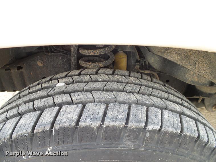 image for item DC2212 2011 Ford E350 Super Duty Extended van