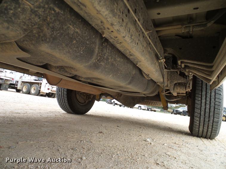 image for item DC2212 2011 Ford E350 Super Duty Extended van