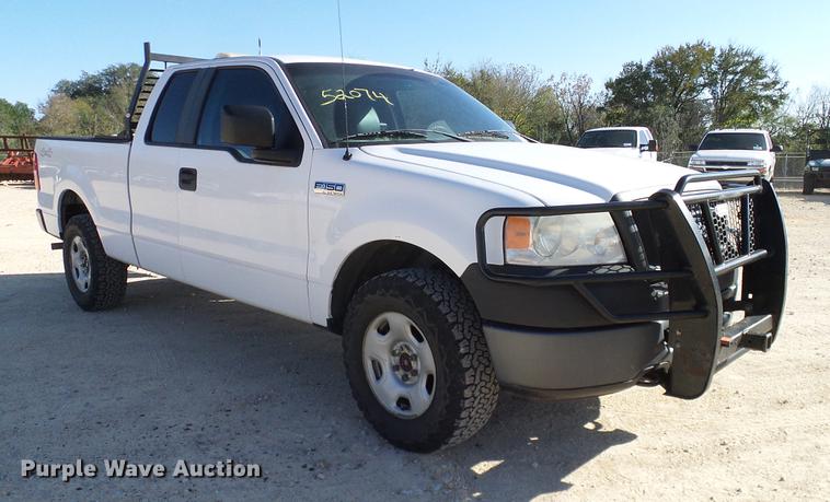 image for item DC2213 2007 Ford F150 SuperCab pickup truck