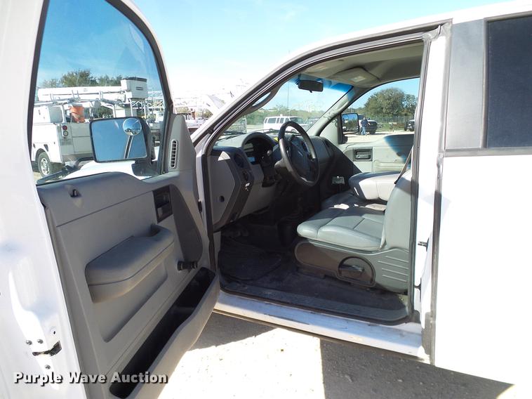 image for item DC2213 2007 Ford F150 SuperCab pickup truck
