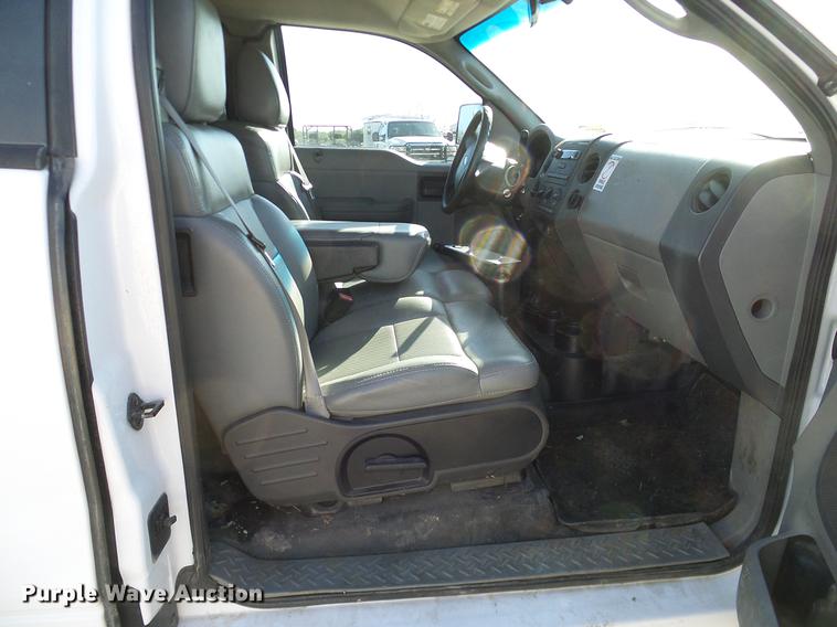 image for item DC2213 2007 Ford F150 SuperCab pickup truck