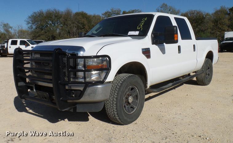 image for item DC2214 2009 Ford F250 Super Duty Crew Cab pickup truck