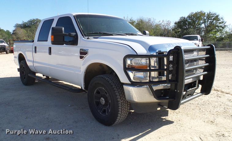 image for item DC2214 2009 Ford F250 Super Duty Crew Cab pickup truck