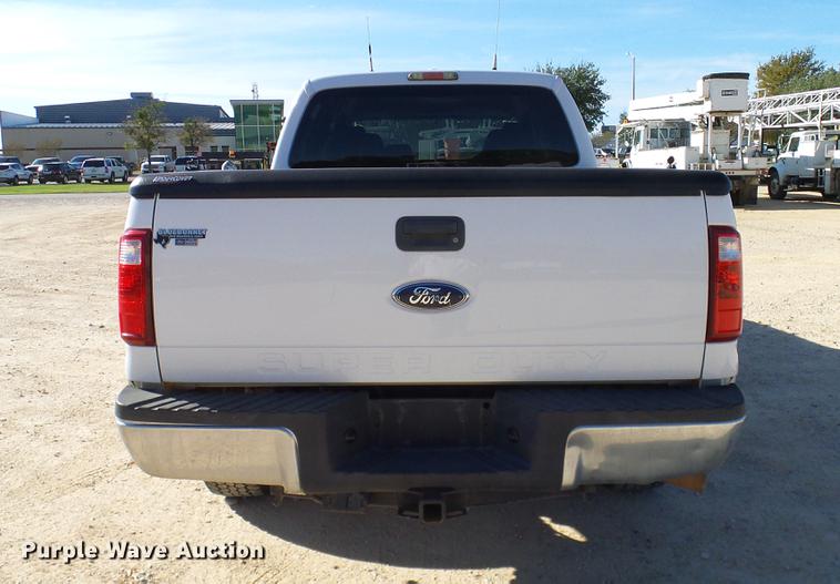 image for item DC2214 2009 Ford F250 Super Duty Crew Cab pickup truck