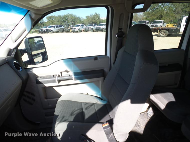 image for item DC2214 2009 Ford F250 Super Duty Crew Cab pickup truck