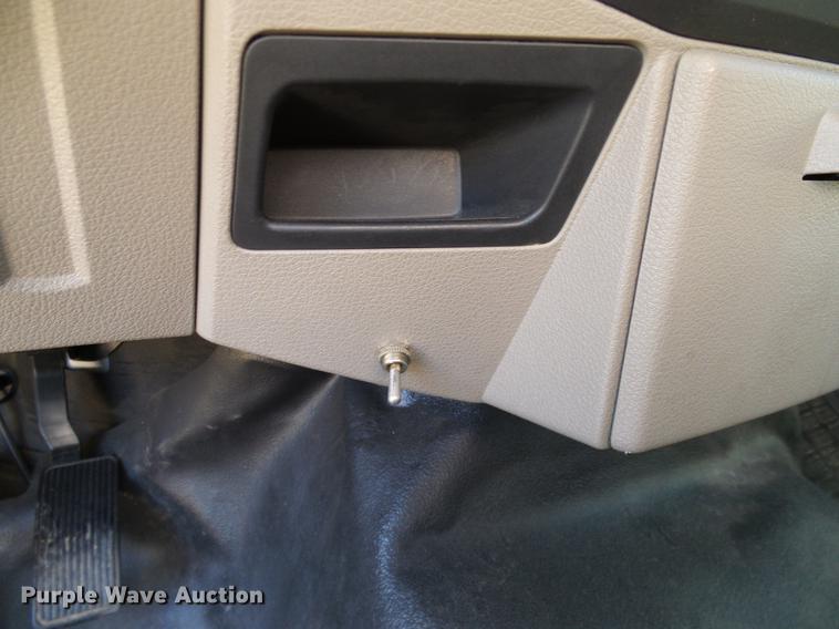 image for item DC2214 2009 Ford F250 Super Duty Crew Cab pickup truck