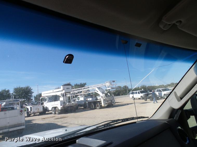 image for item DC2214 2009 Ford F250 Super Duty Crew Cab pickup truck