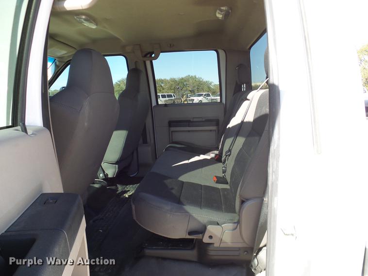 image for item DC2214 2009 Ford F250 Super Duty Crew Cab pickup truck