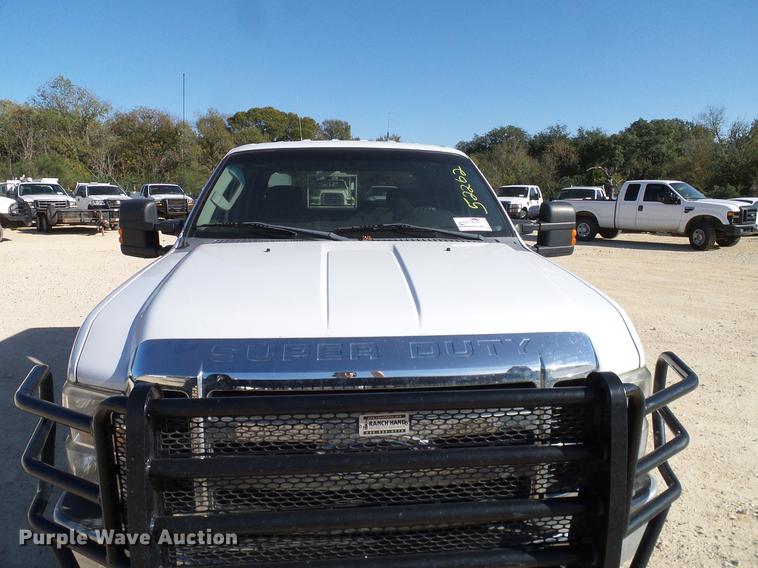 image for item DC2214 2009 Ford F250 Super Duty Crew Cab pickup truck