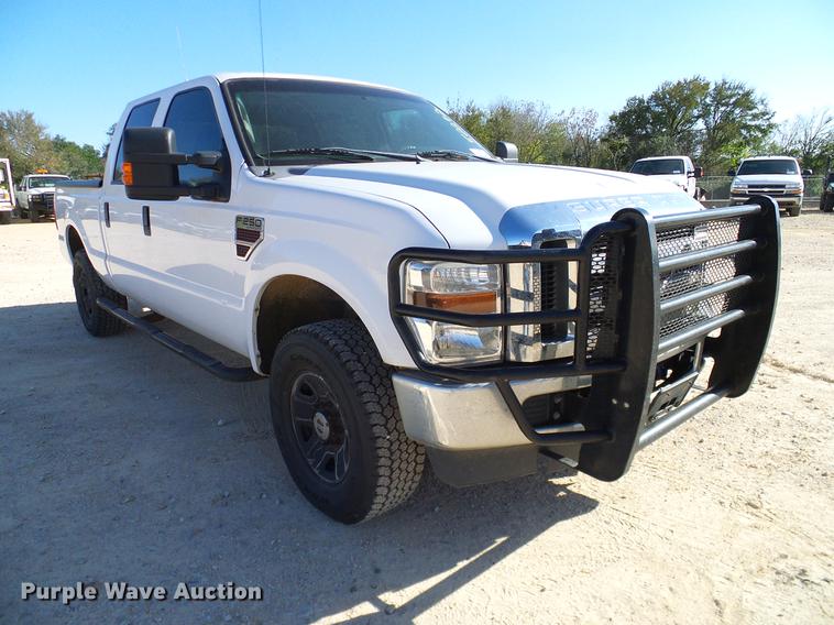 image for item DC2214 2009 Ford F250 Super Duty Crew Cab pickup truck