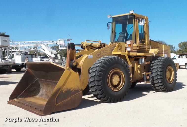 image for item DC2216 Case 821B wheel loader