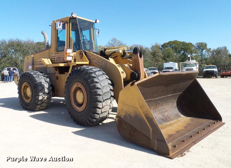 image for item DC2216 Case 821B wheel loader