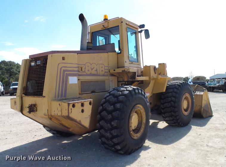 image for item DC2216 Case 821B wheel loader