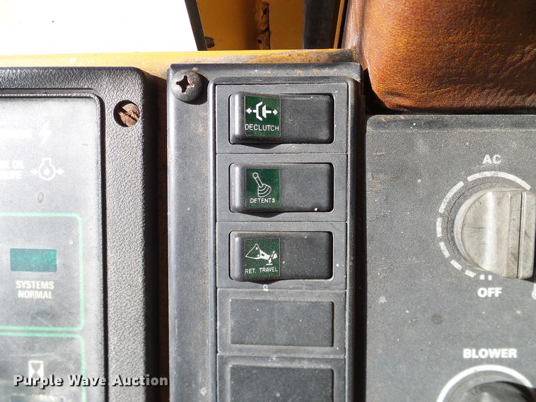 image for item DC2216 Case 821B wheel loader