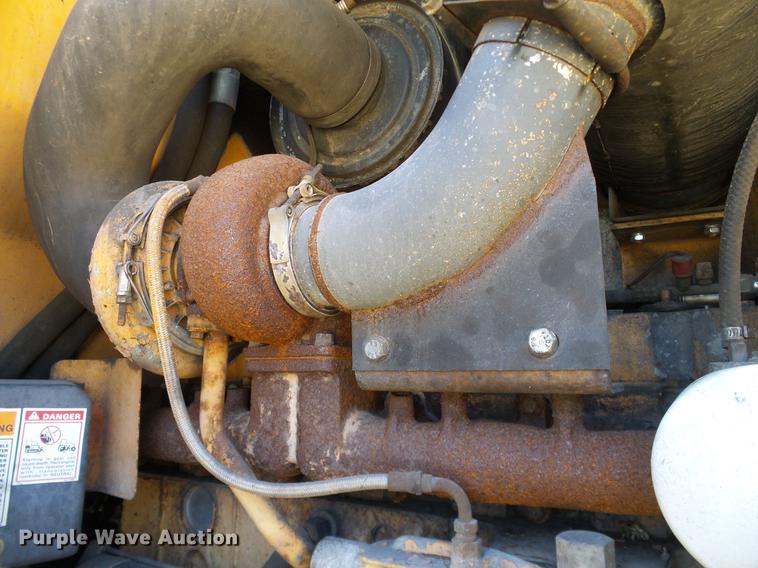 image for item DC2216 Case 821B wheel loader