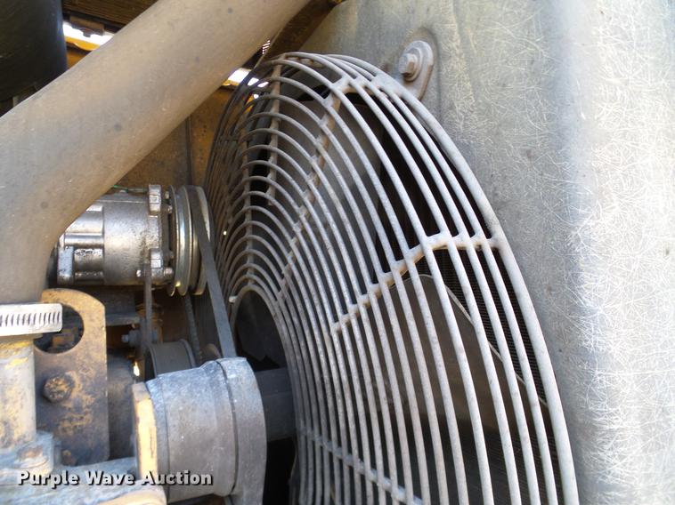 image for item DC2216 Case 821B wheel loader