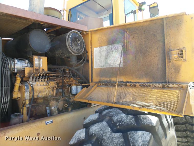 image for item DC2216 Case 821B wheel loader