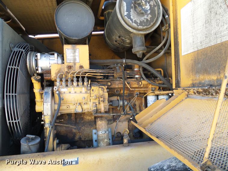 image for item DC2216 Case 821B wheel loader