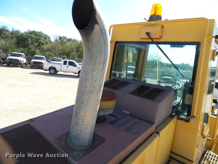 image for item DC2216 Case 821B wheel loader