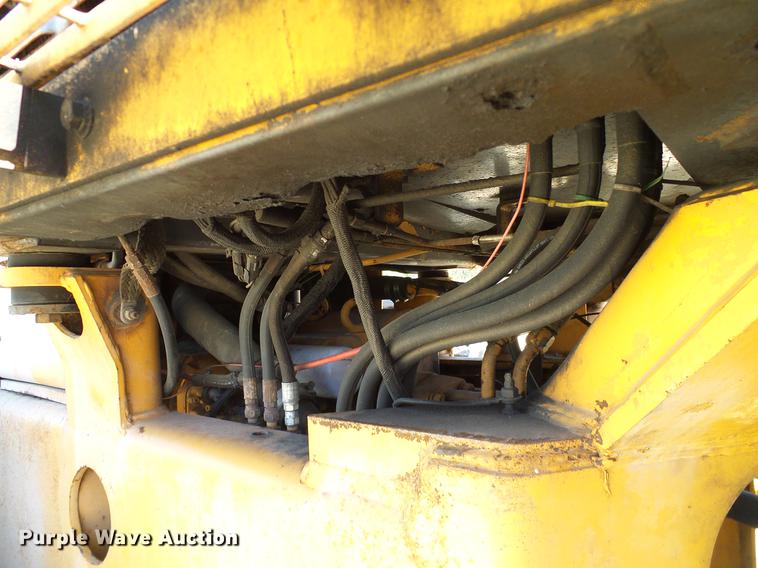 image for item DC2216 Case 821B wheel loader
