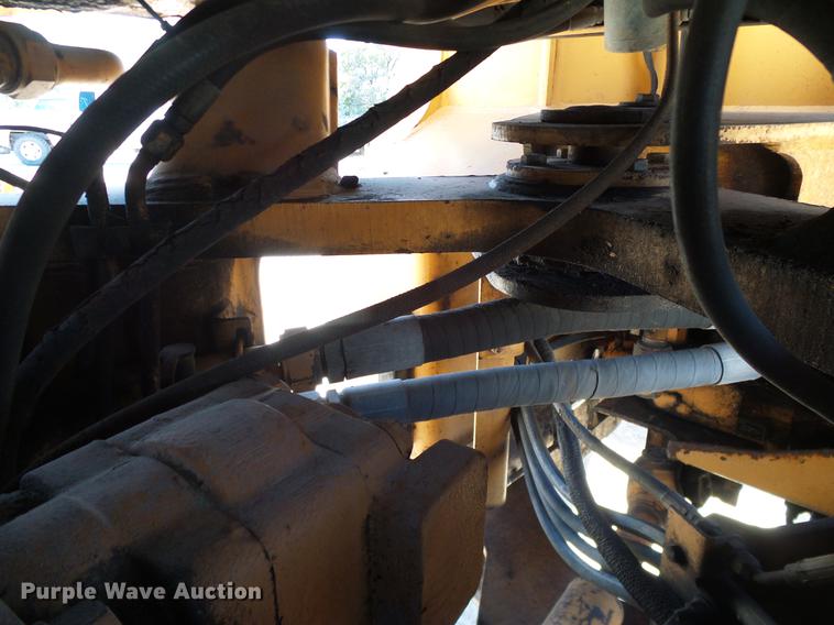 image for item DC2216 Case 821B wheel loader